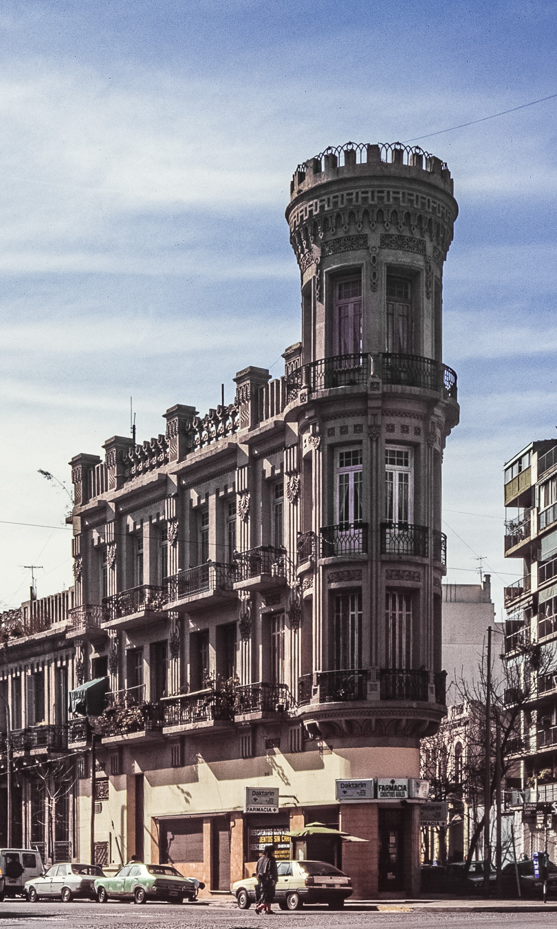 Avenida Benito Peréz Galdós - Buenos Aires