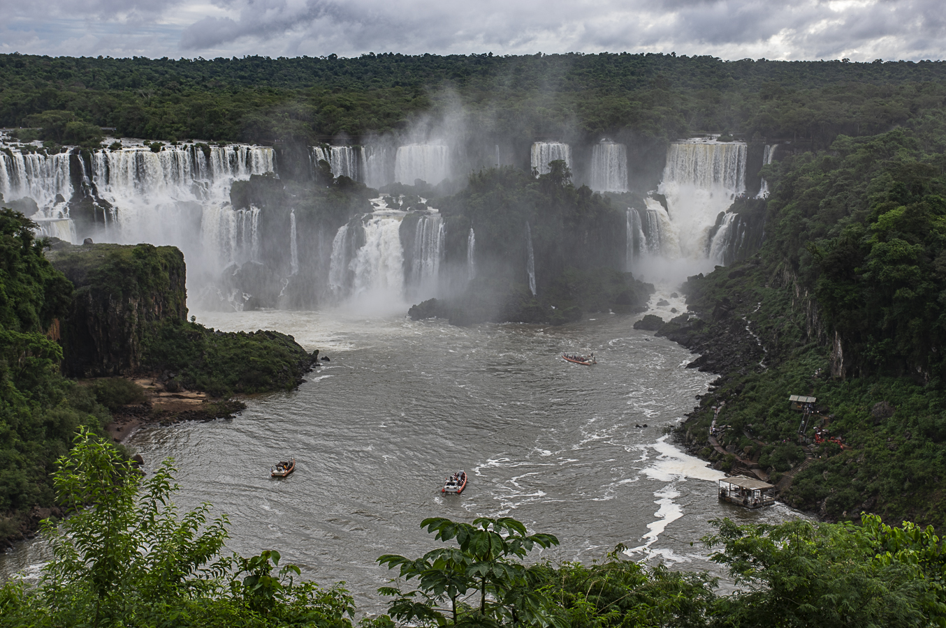 Igua&ccedil;u Falls