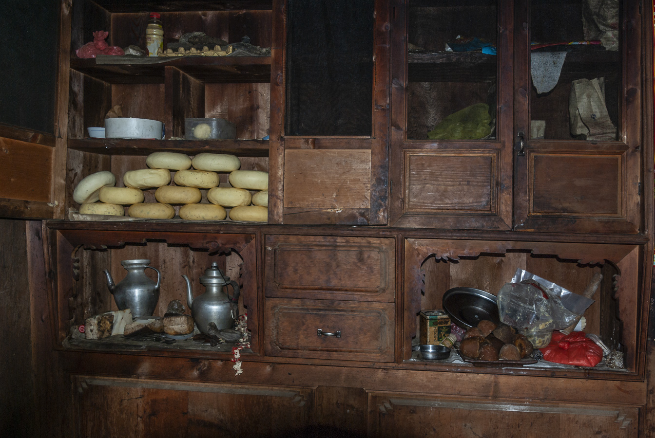 Local House near Nixi