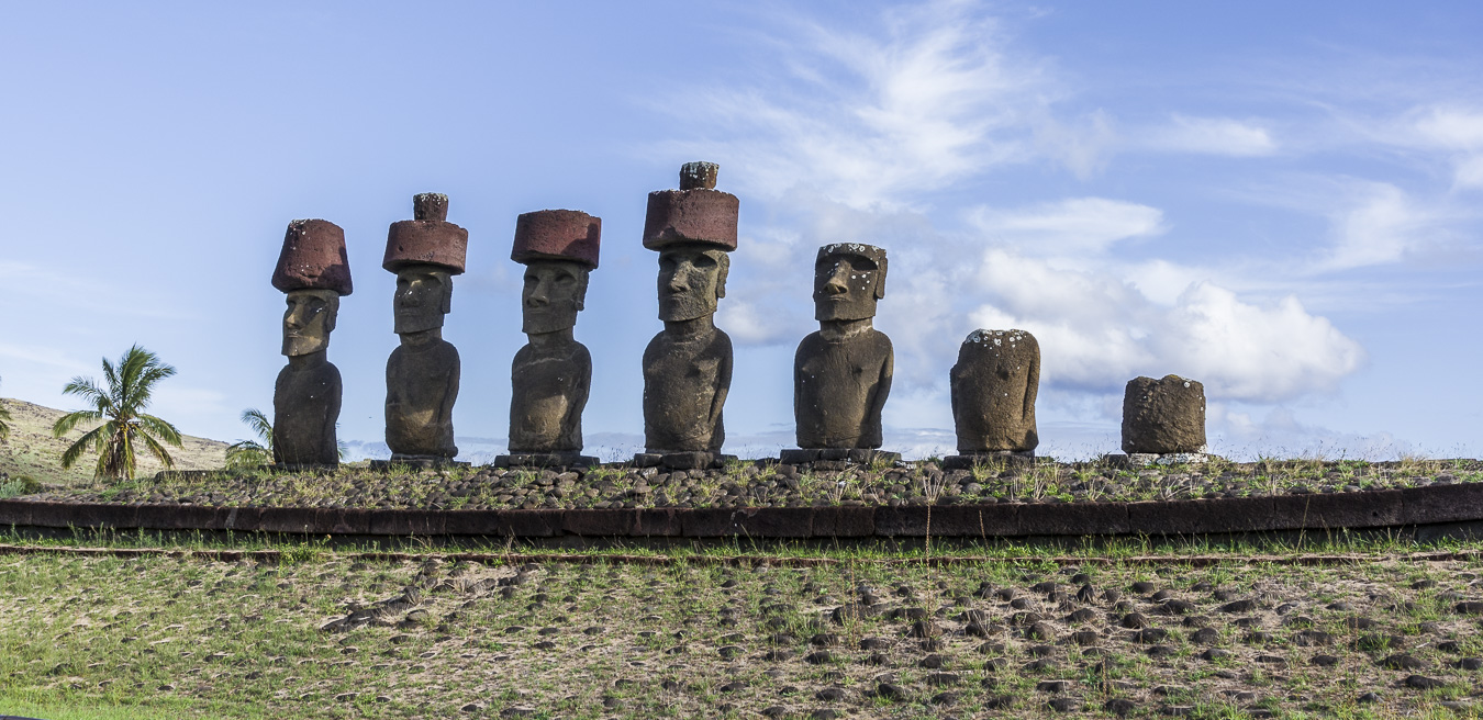 Moai - Ahu Nau Nau