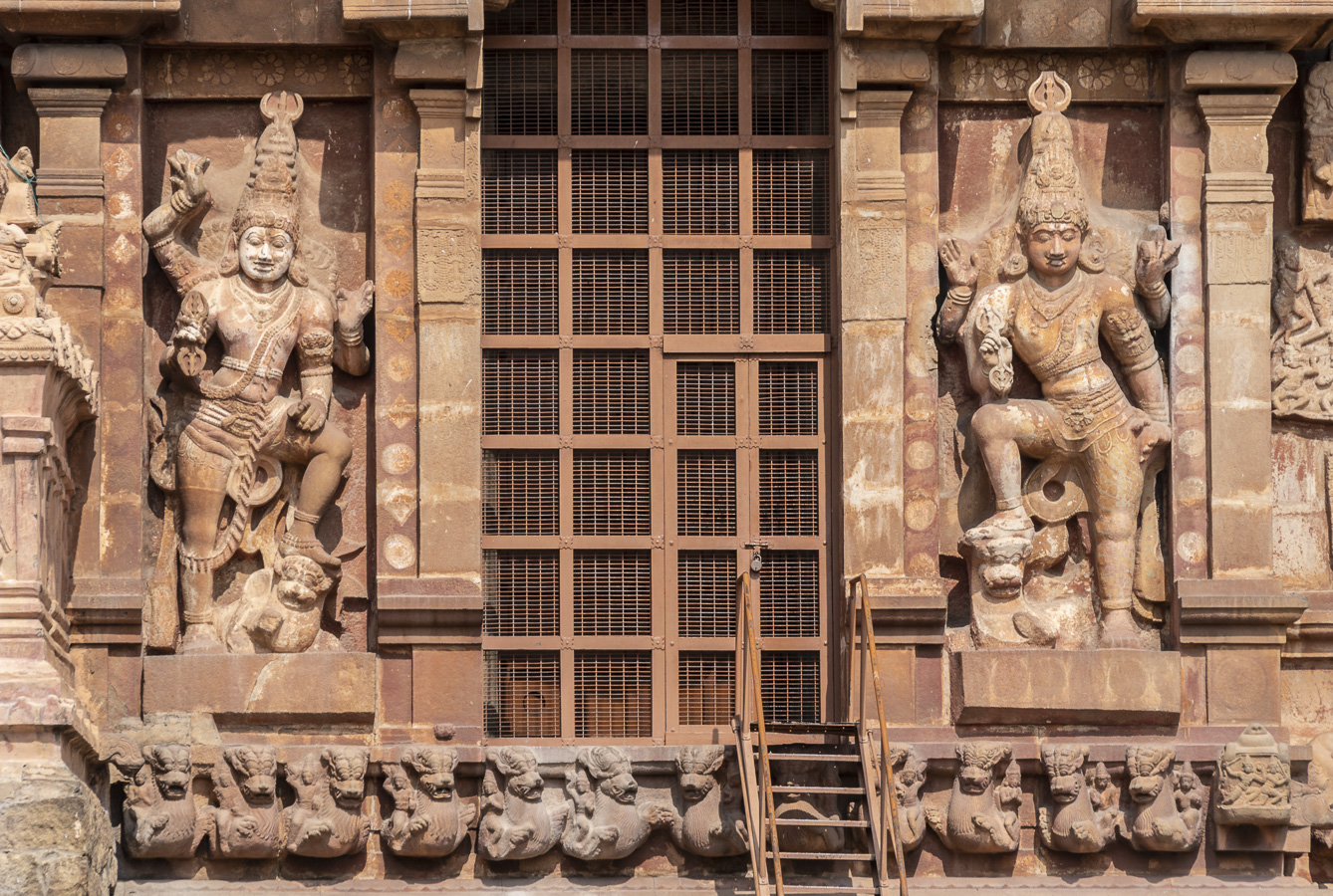 Brihadeeswara Temple Complex