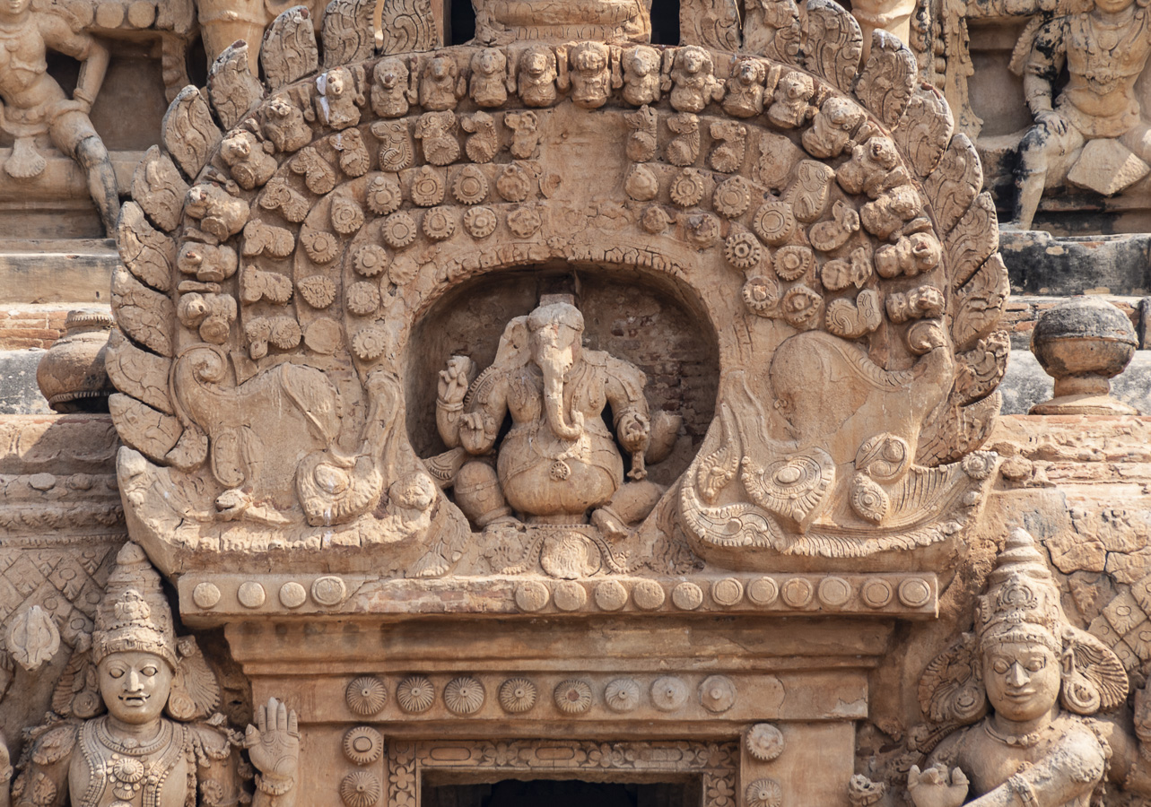 Brihadeeswara Temple Complex