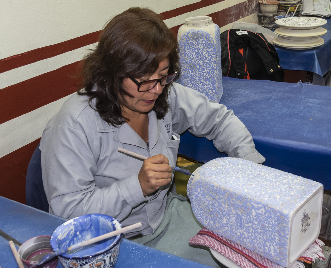 Craftsman - Uriarte Pottery, Puebla