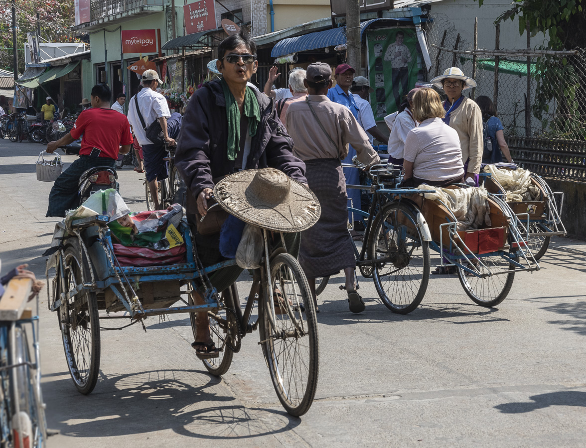 Trishaws in Danuphyu City