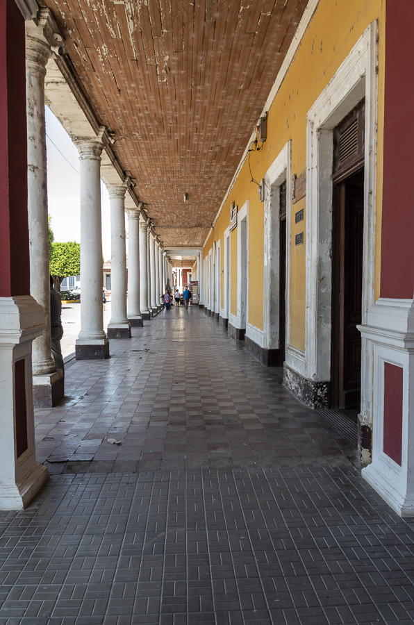 Colonnade - Granada